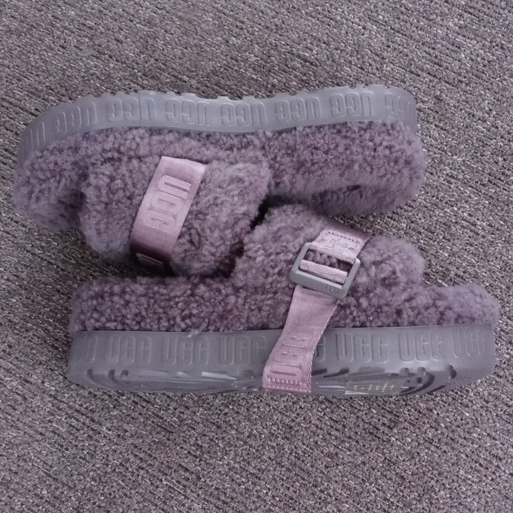 ๐ฉถUGG๐ฉถ - Fluffita Gray Flatform Slipper - Picture 9 of 12